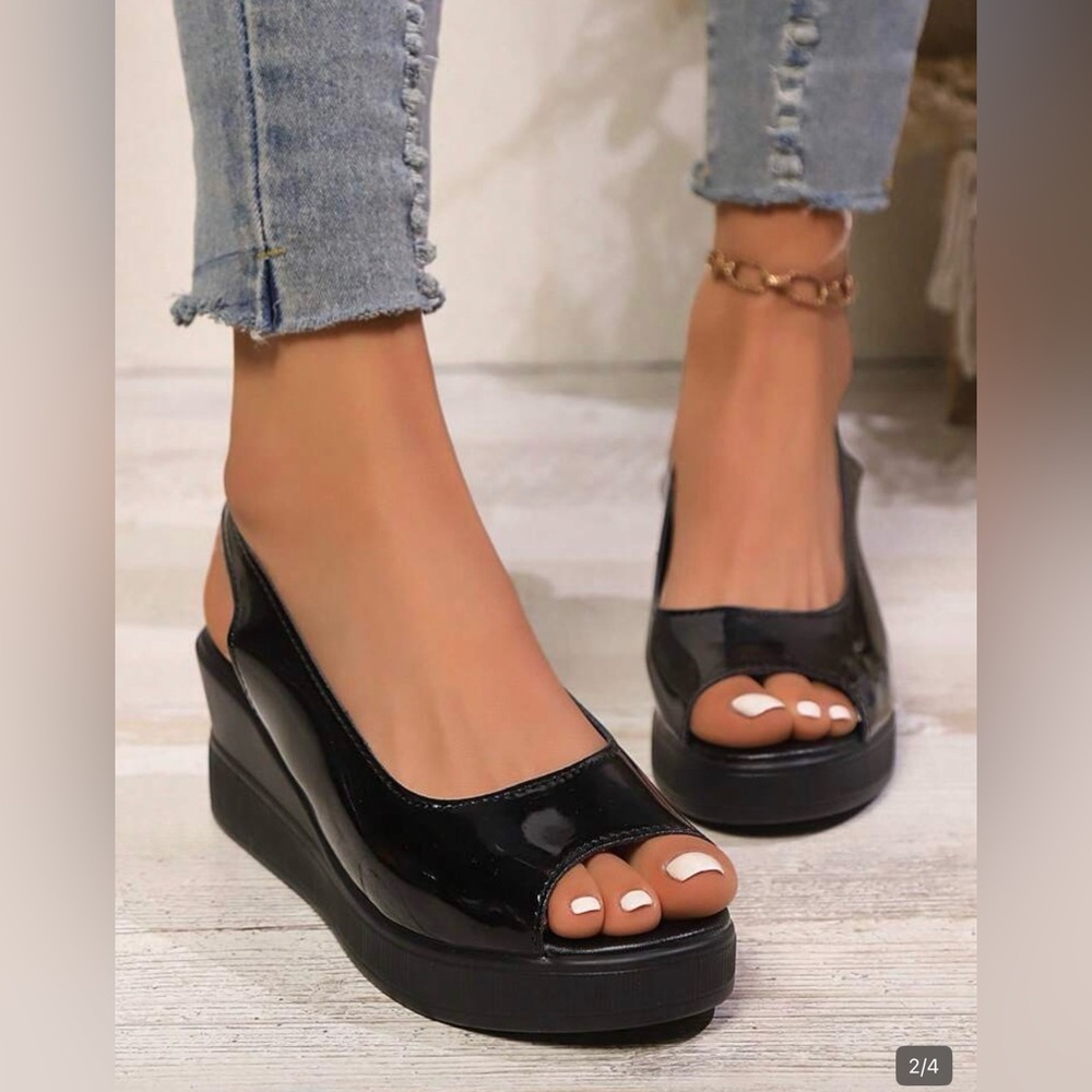 Slingback Patent Wedge Sandals in Black
